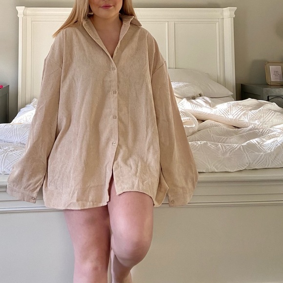 Oversized long sleeve corduroy button up - Picture 4 of 4